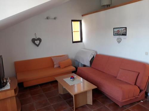 Apartments With A Parking Space Jelsa (hvar) - 8746
