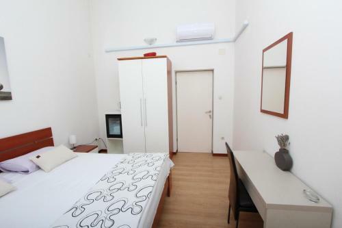 Hostal Rooms Luana