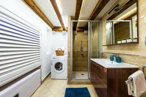 Apartment 4 You