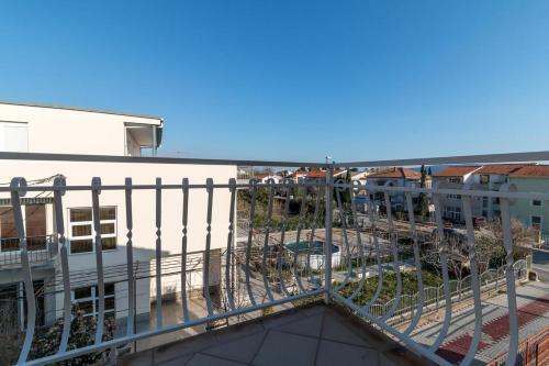 Apartment Kastel Kambelovac 12369b