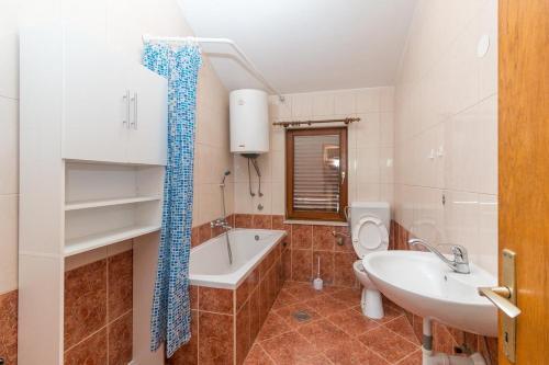 Apartment Kastel Kambelovac 12369b