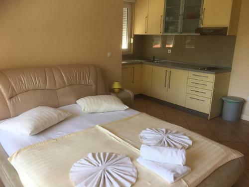 Apartments Villa Astra & Pinija
