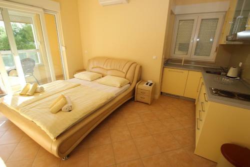 Apartments Villa Astra & Pinija