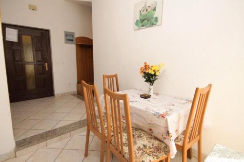 Apartments With A Parking Space Novigrad - 7037