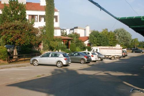 Apartments With A Parking Space Mareda (novigrad) - 7100
