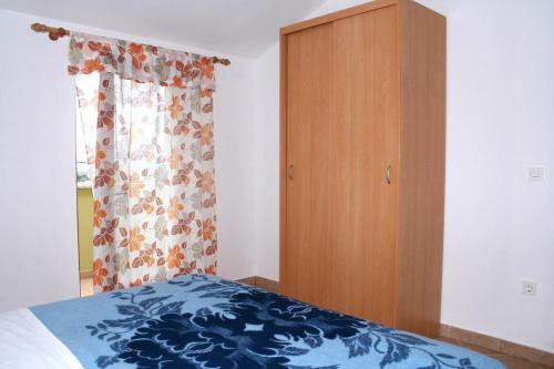 Apartment Nerezine 2506a