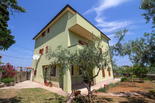 Apartment Nerezine 2506a