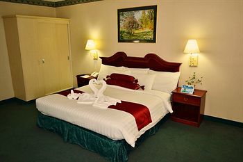 Days Hotel Batangas