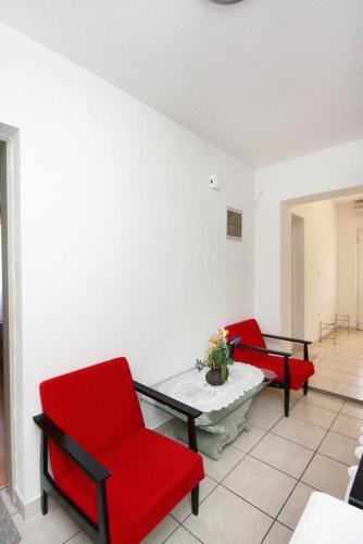 Apartments With A Parking Space Murter - 5084