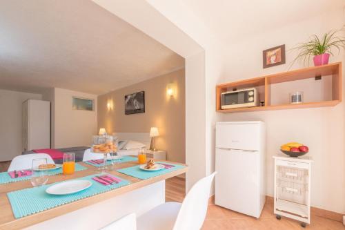 Studio Apartment Tomi 1