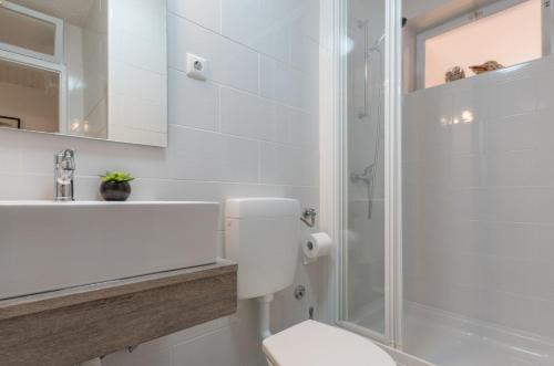 Studio Apartment Tomi 1