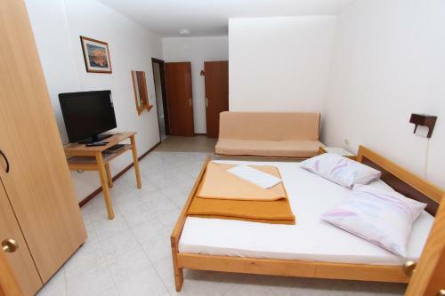 Room And Apartments Mariza