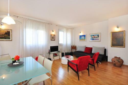 Lct Beachfront Apartment