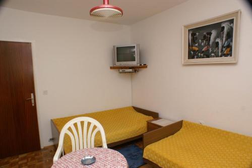 Apartment Stara Novalja 4056a