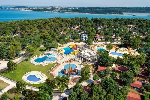 Mobilhome Victoria Camping Lanterna