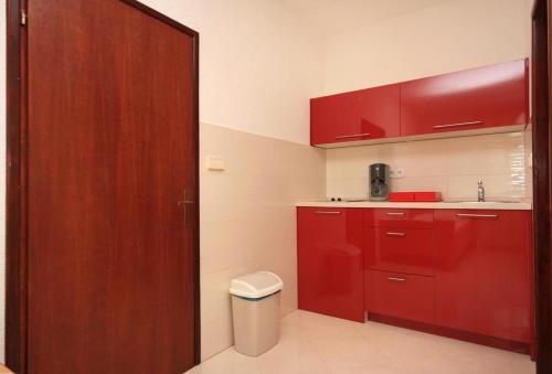 Hostal Apartments With A Parking Space Vodice - 2995