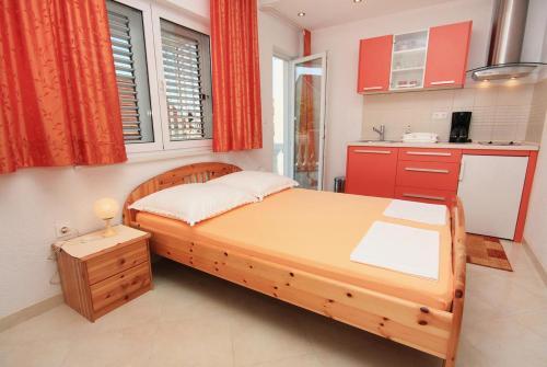 Hostal Apartments With A Parking Space Vodice - 2995
