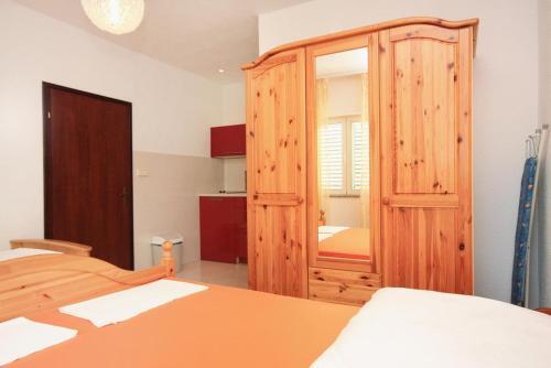 Hostal Apartments With A Parking Space Vodice - 2995