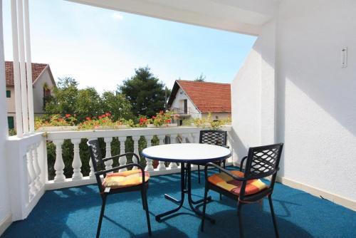 Hostal Apartments With A Parking Space Vodice - 2995