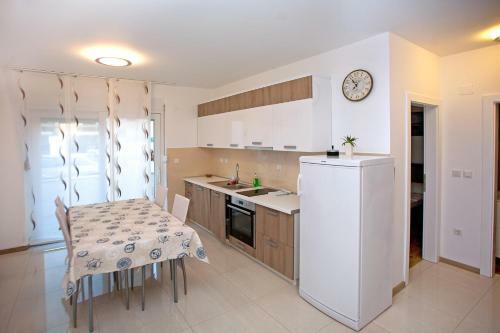 Apartments Maslina