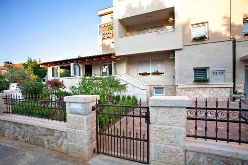 Apartments Maslina