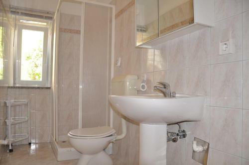 Apartment In Rabac 16942