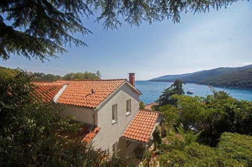 Apartment In Rabac 16942