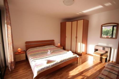 Apartment In Malinska With Two-bedrooms 5