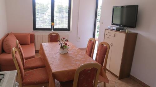Apartment In Malinska With Two-bedrooms 5