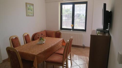 Apartment In Malinska With Two-bedrooms 5