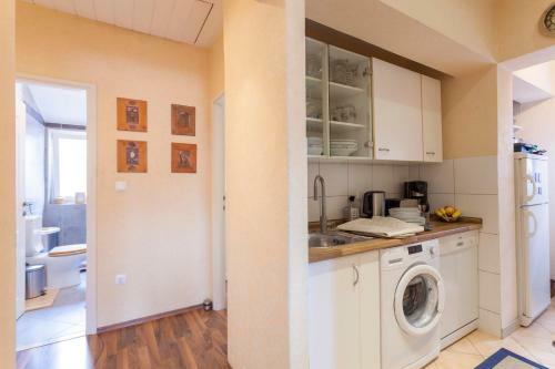 Deluxe Apartment Mareno