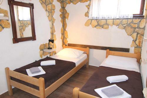 Apartments Lovre