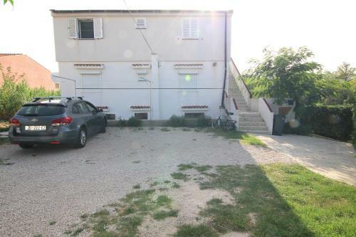 Apartments Lovre