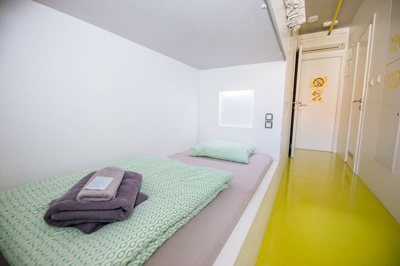 Hostel 63