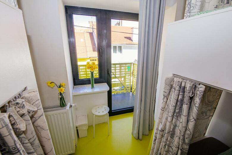 Hostel 63