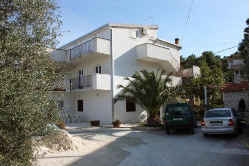 Apartment Slatine 4871b