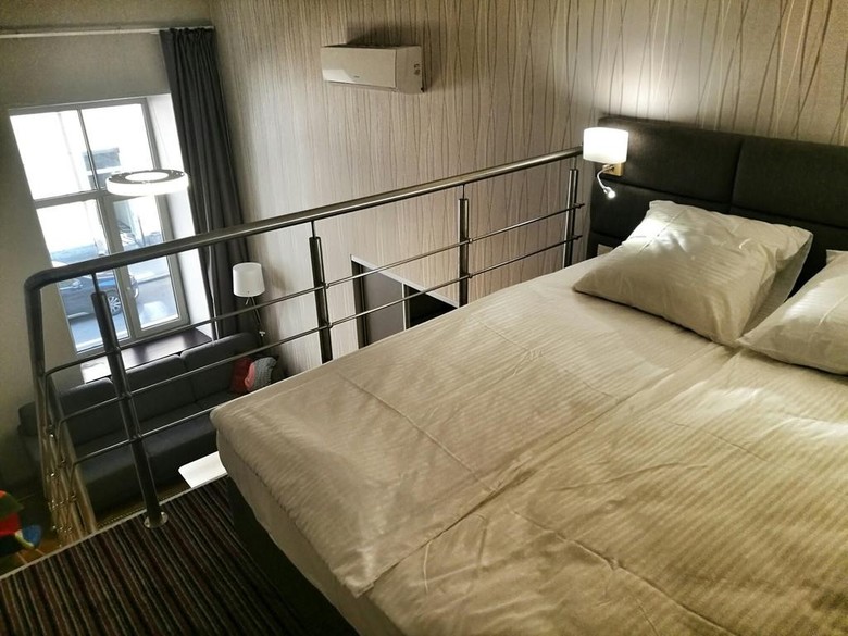 5th Corner Hotel