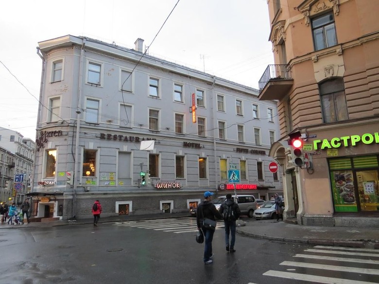 5th Corner Hotel
