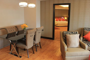 Hotel Rembrandt Towers Serviced Apartments