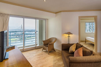 Hotel Riverfront Residence