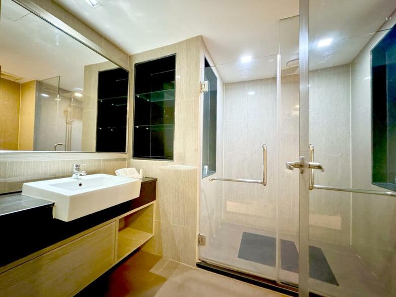 Hotel Ramada By Wyndham Bangkok Sukhumvit 11