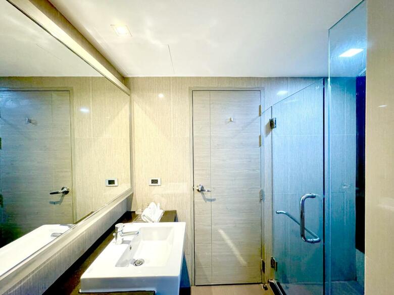 Hotel Ramada By Wyndham Bangkok Sukhumvit 11
