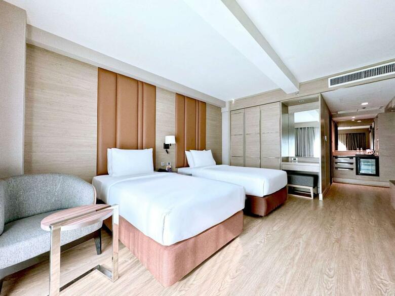 Hotel Ramada By Wyndham Bangkok Sukhumvit 11