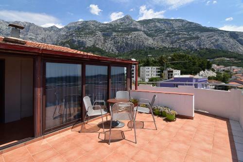Apartments Dobrinic