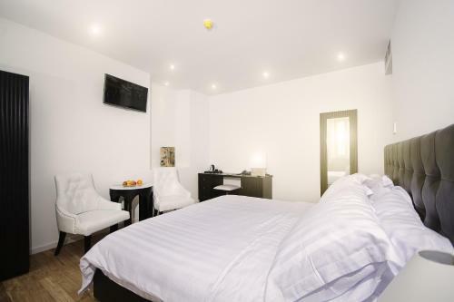 Boutique Hotel Dolphin Suites