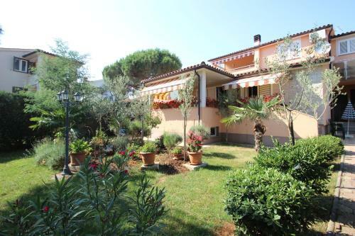 Apartments Jeromela
