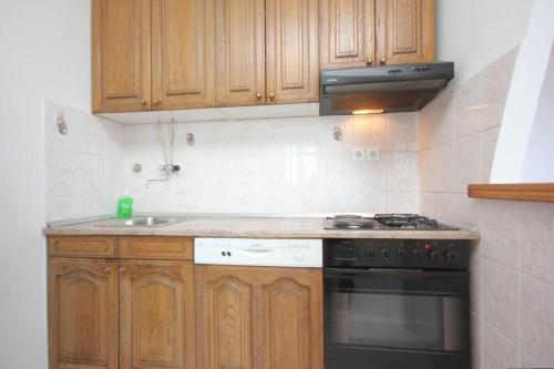 Apartment Vis 2470a
