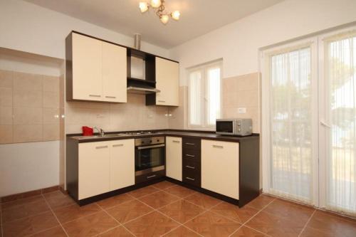 Apartment Ugljan 8257b