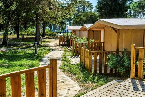 Boutique Camp Materada Beach