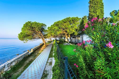 Boutique Camp Materada Beach